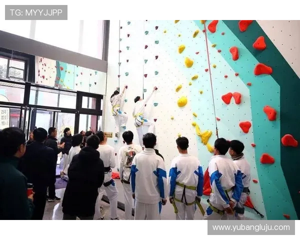 西安攀岩队的团队精神与协作之道揭秘攀岩巨献 西安攀岩队的团队精神与协作之道揭秘攀岩巨献