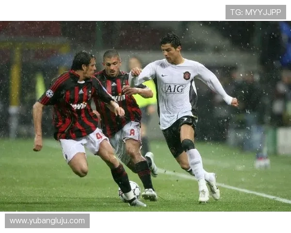 AC米兰与曼联经典对决集锦回顾精彩瞬间与历史交锋分析 AC米兰与曼联经典对决集锦回顾精彩瞬间与历史交锋分析