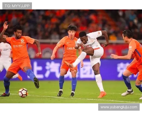 山东鲁能激战权健争夺中超积分榜关键战役即将上演